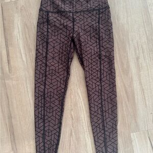 Women's Brown Geometric Print Leggings